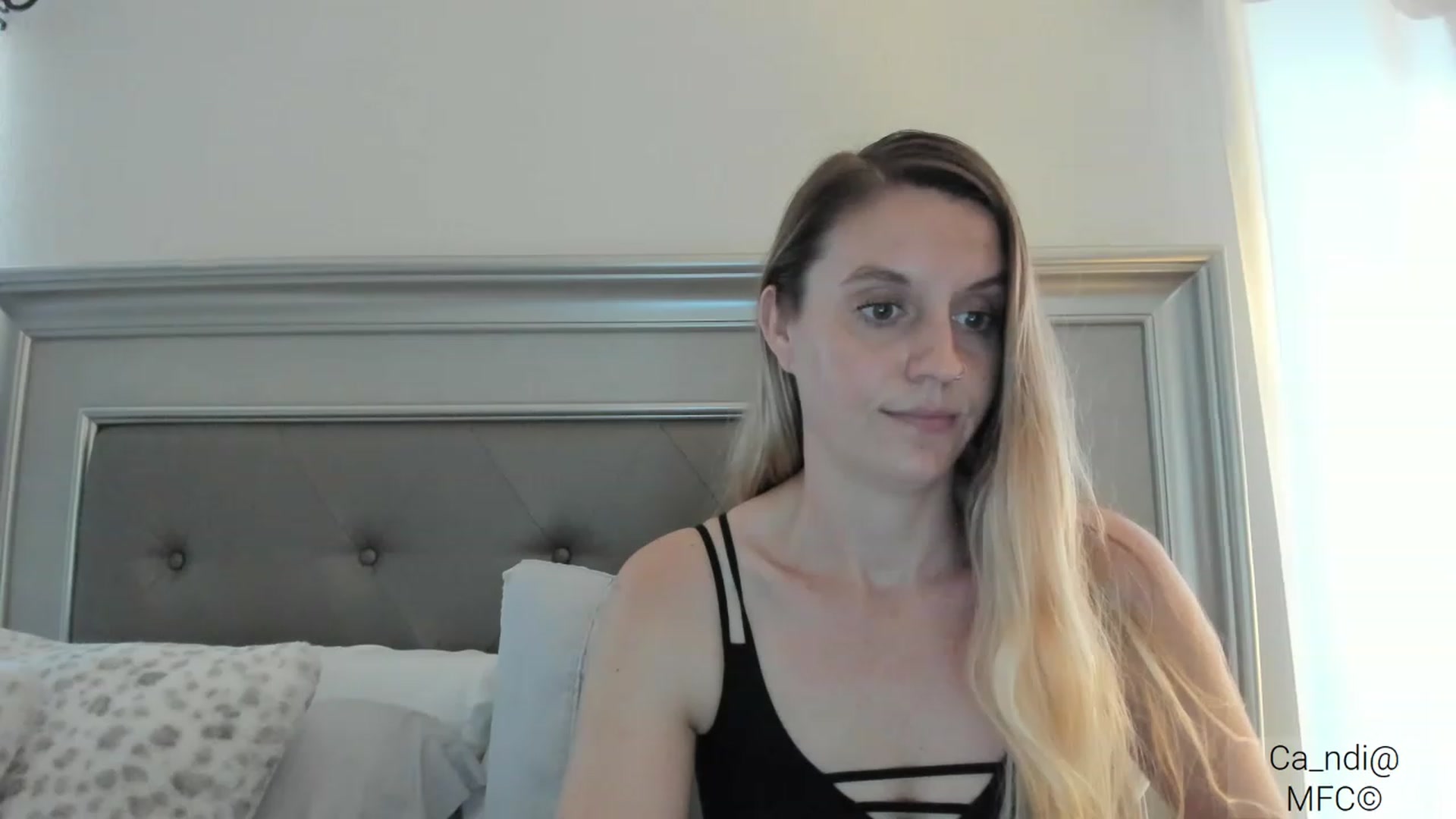 Gallery image thumbnail from Ca_ndi's myfreecams stream on, 03/03/2023, 17:08 image 17 of 20