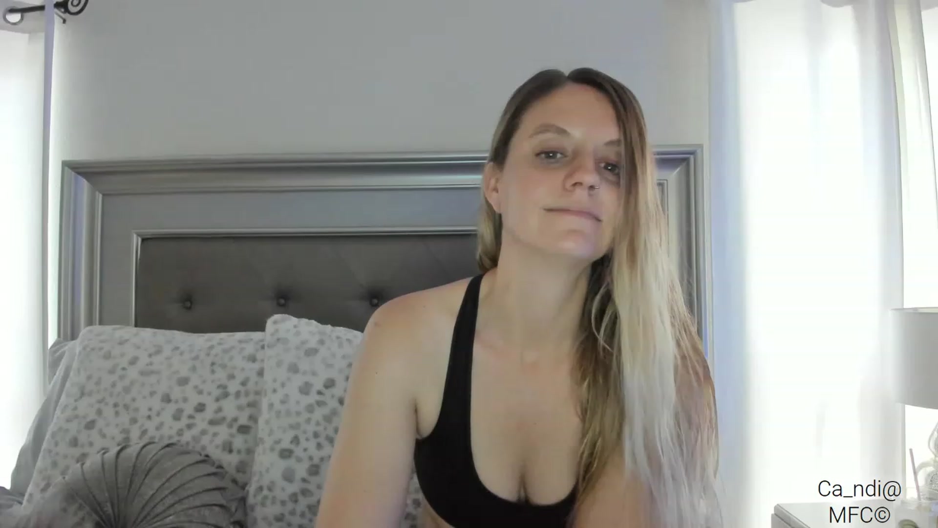 Gallery image thumbnail from Ca_ndi's myfreecams stream on, 03/05/2023, 19:41 image 1 of 20