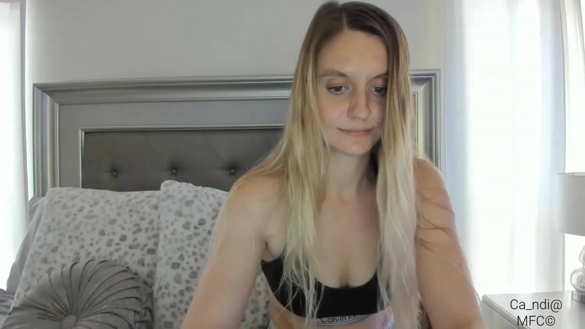 Gallery image thumbnail from Ca_ndi's myfreecams stream on, 03/05/2023, 19:41 image 6 of 20