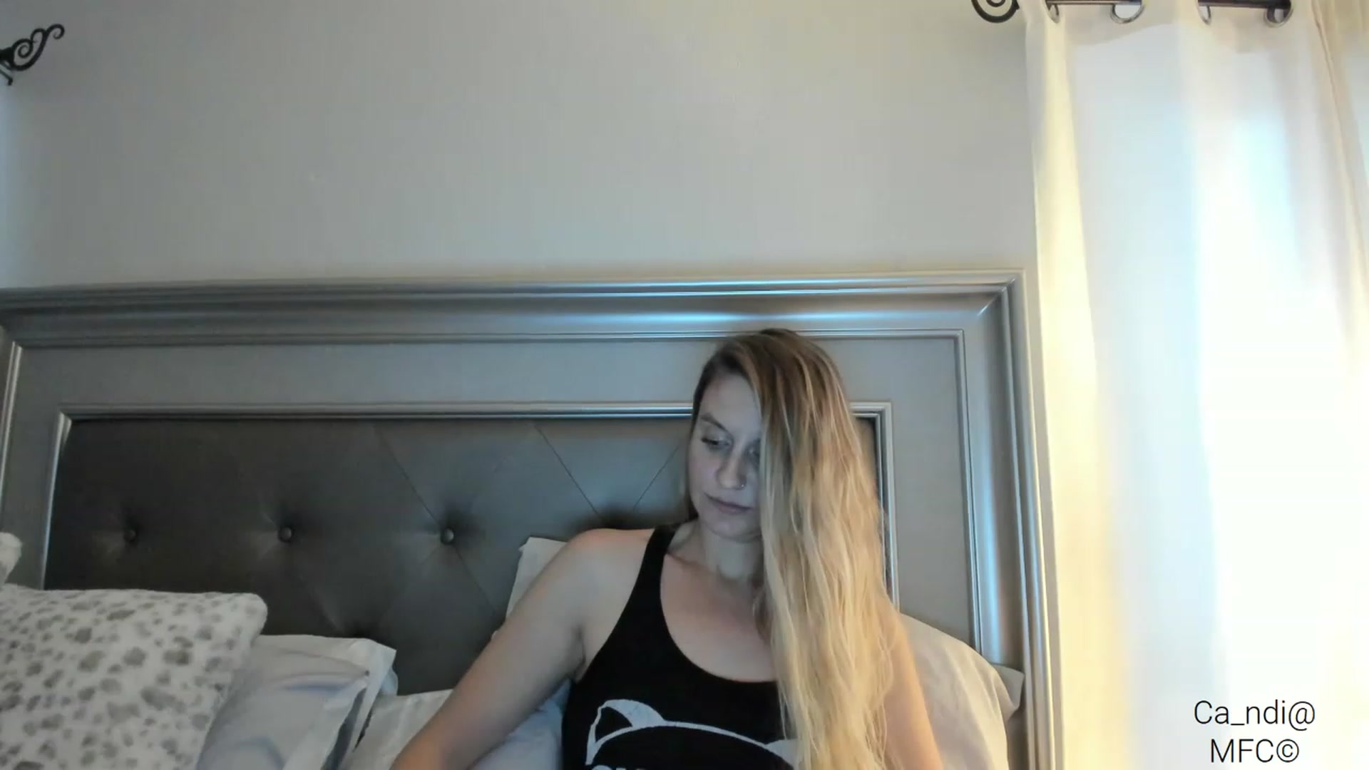 Gallery image thumbnail from Ca_ndi's myfreecams stream on, 03/05/2023, 23:38 image 10 of 20
