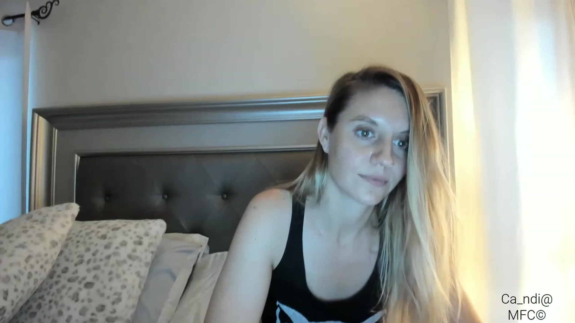 Gallery image thumbnail from Ca_ndi's myfreecams stream on, 03/05/2023, 23:38 image 14 of 20