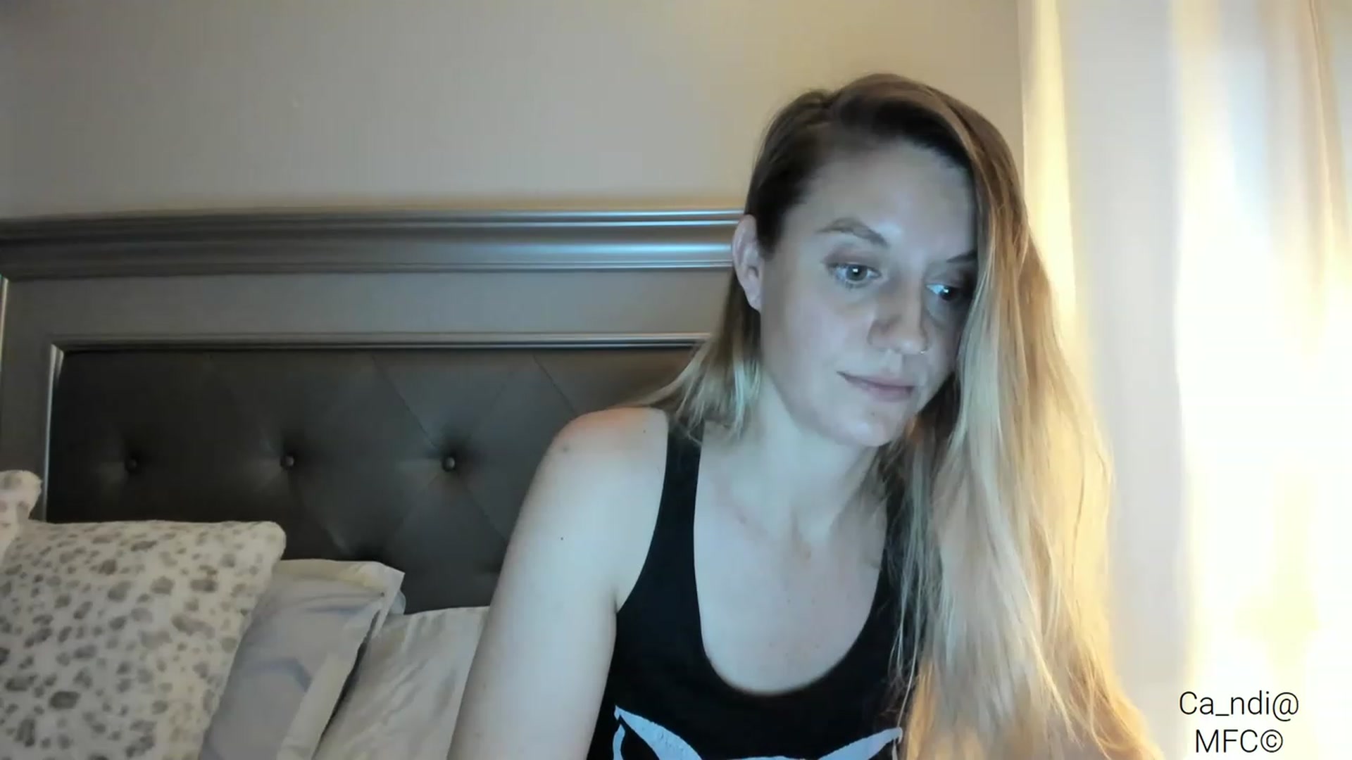 Gallery image thumbnail from Ca_ndi's myfreecams stream on, 03/05/2023, 23:38 image 15 of 20