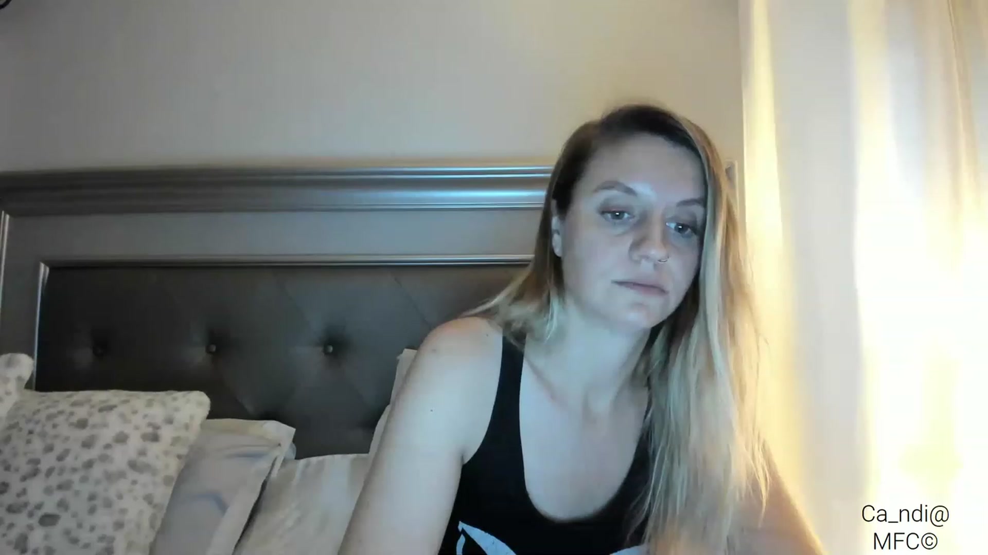 Gallery image thumbnail from Ca_ndi's myfreecams stream on, 03/05/2023, 23:38 image 17 of 20