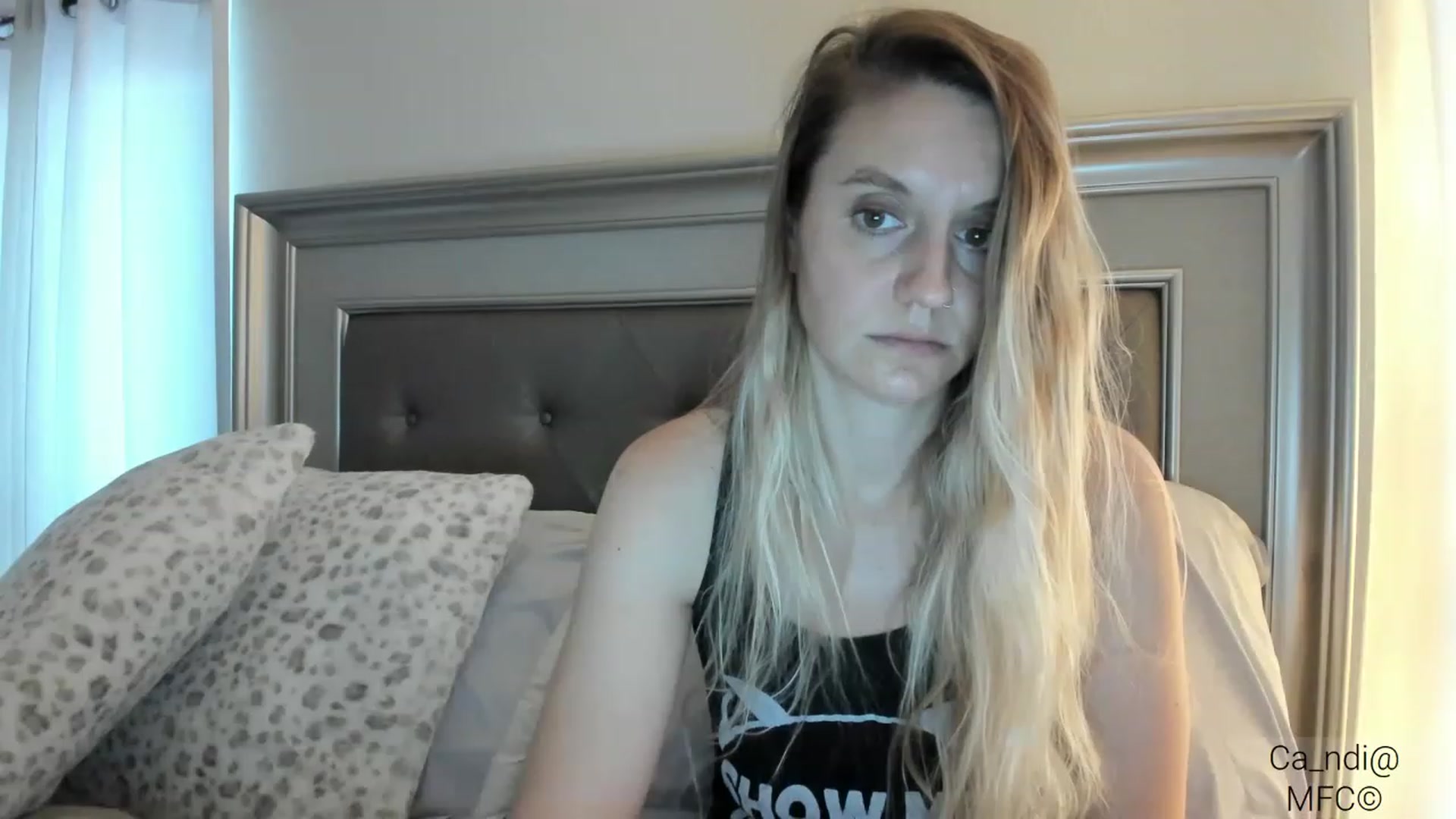Gallery image thumbnail from Ca_ndi's myfreecams stream on, 03/05/2023, 23:38 image 4 of 20