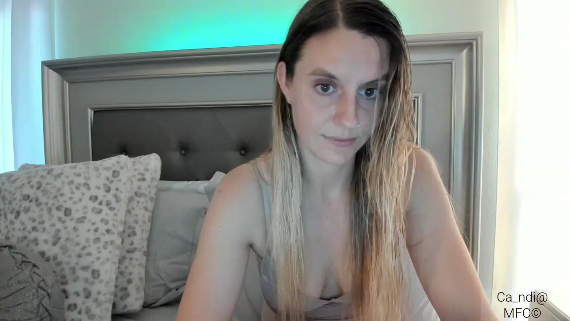 Gallery image thumbnail from Ca_ndi's myfreecams stream on, 03/06/2023, 23:20 image 1 of 20