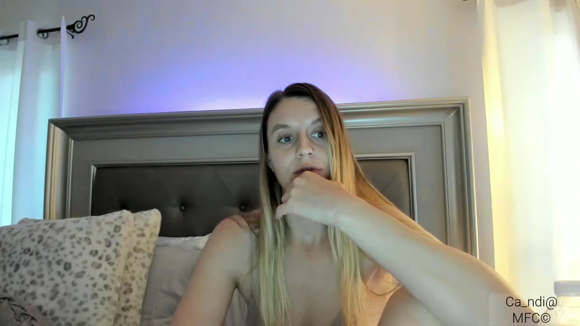 Gallery image thumbnail from Ca_ndi's myfreecams stream on, 03/06/2023, 23:20 image 15 of 20