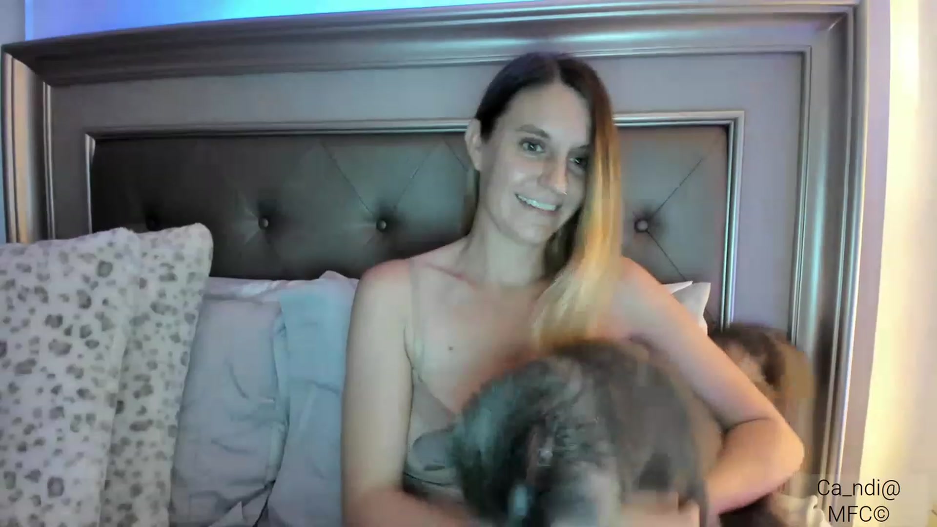 Gallery image thumbnail from Ca_ndi's myfreecams stream on, 03/07/2023, 24:02 image 2 of 20