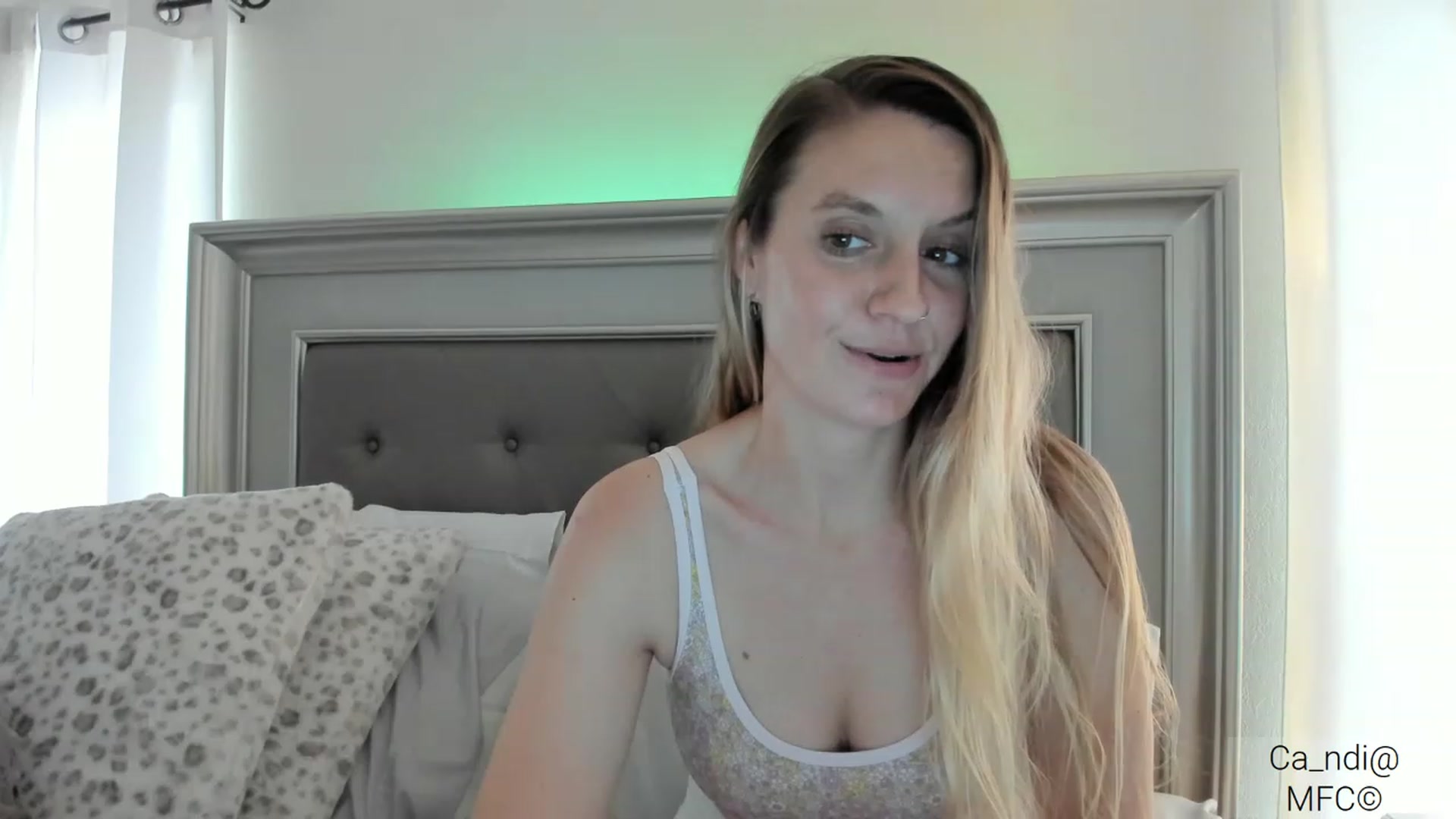 Gallery image thumbnail from Ca_ndi's myfreecams stream on, 03/07/2023, 16:44 image 4 of 20