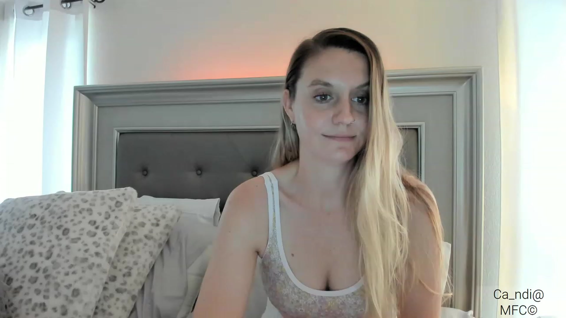 Gallery image thumbnail from Ca_ndi's myfreecams stream on, 03/07/2023, 16:44 image 6 of 20