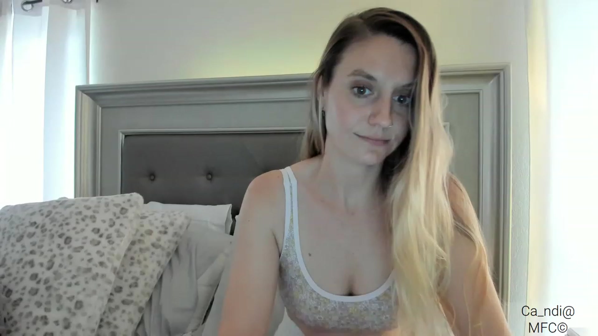 Gallery image thumbnail from Ca_ndi's myfreecams stream on, 03/07/2023, 16:44 image 5 of 20