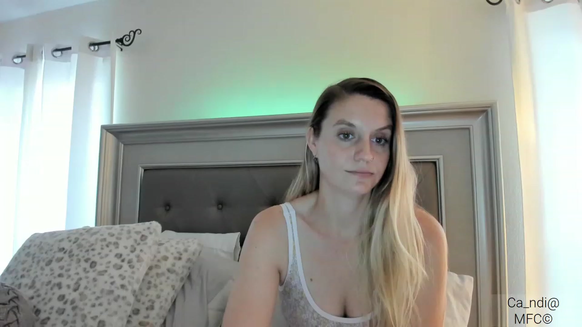 Gallery image thumbnail from Ca_ndi's myfreecams stream on, 03/07/2023, 16:44 image 13 of 20