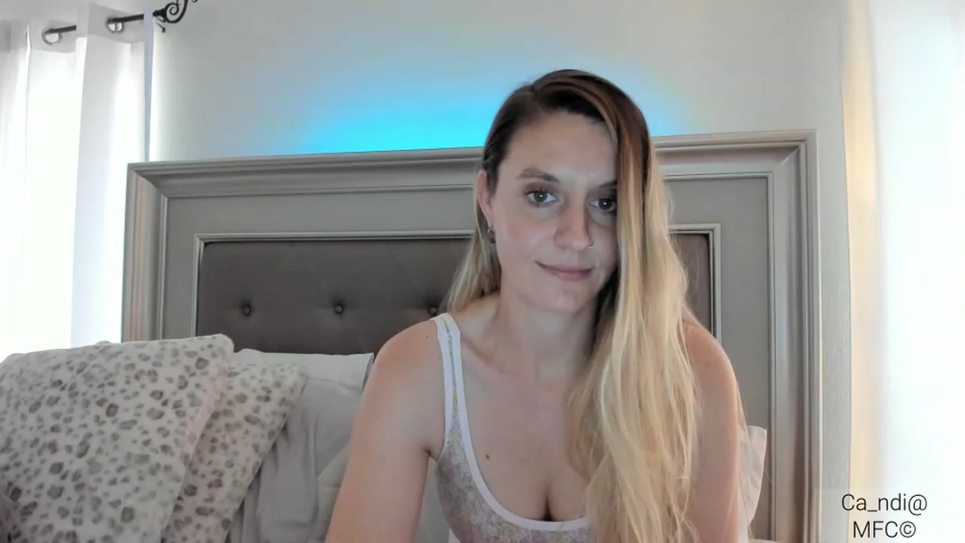 Gallery image thumbnail from Ca_ndi's myfreecams stream on, 03/07/2023, 16:44 image 10 of 20