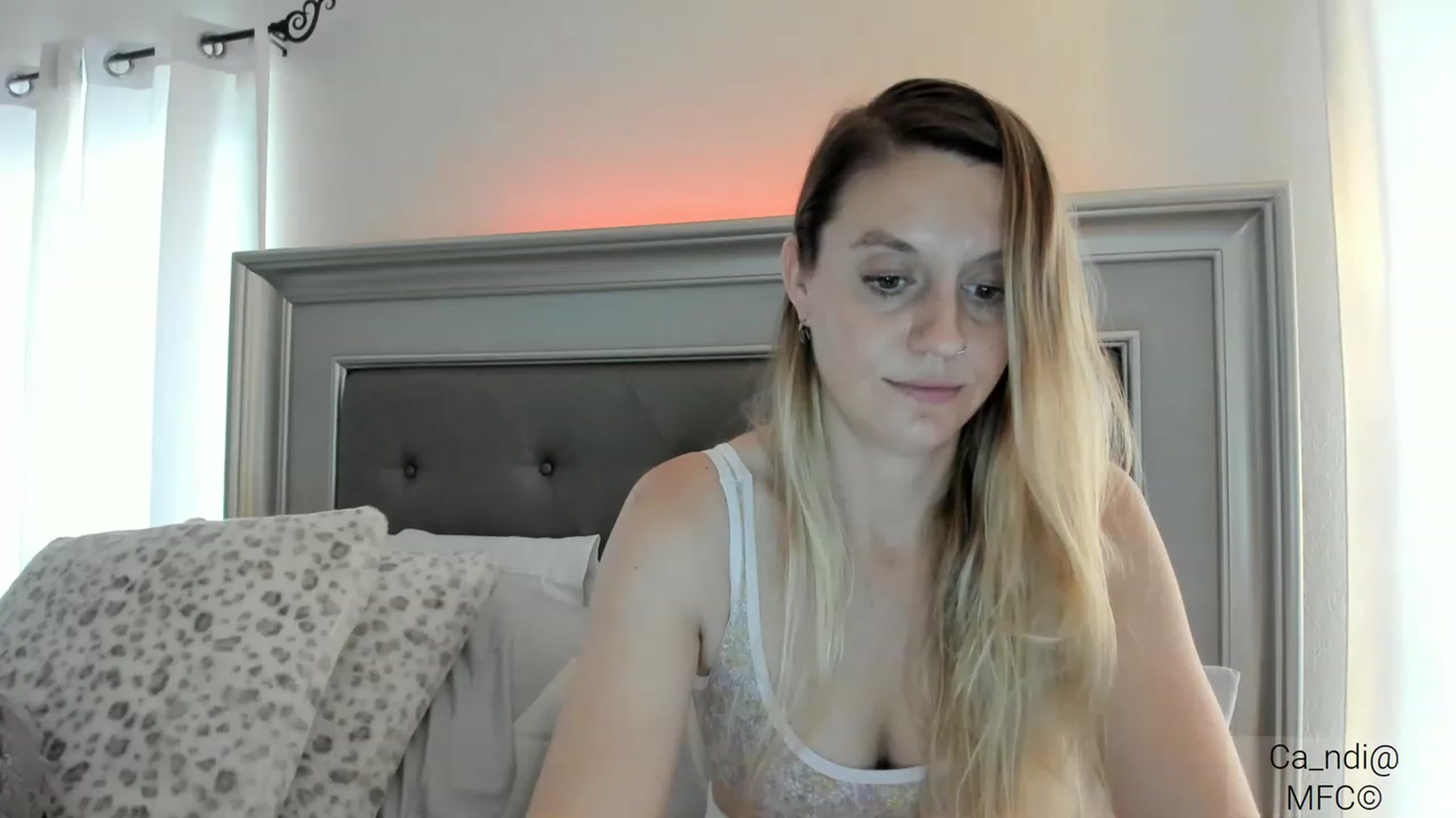 Gallery image thumbnail from Ca_ndi's myfreecams stream on, 03/07/2023, 17:21 image 9 of 20