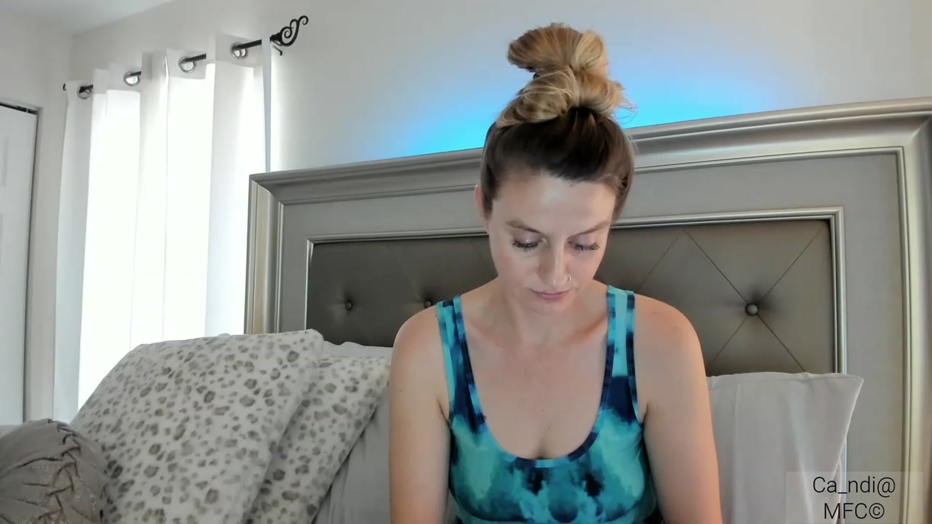 Gallery image thumbnail from Ca_ndi's myfreecams stream on, 03/07/2023, 18:38 image 3 of 20