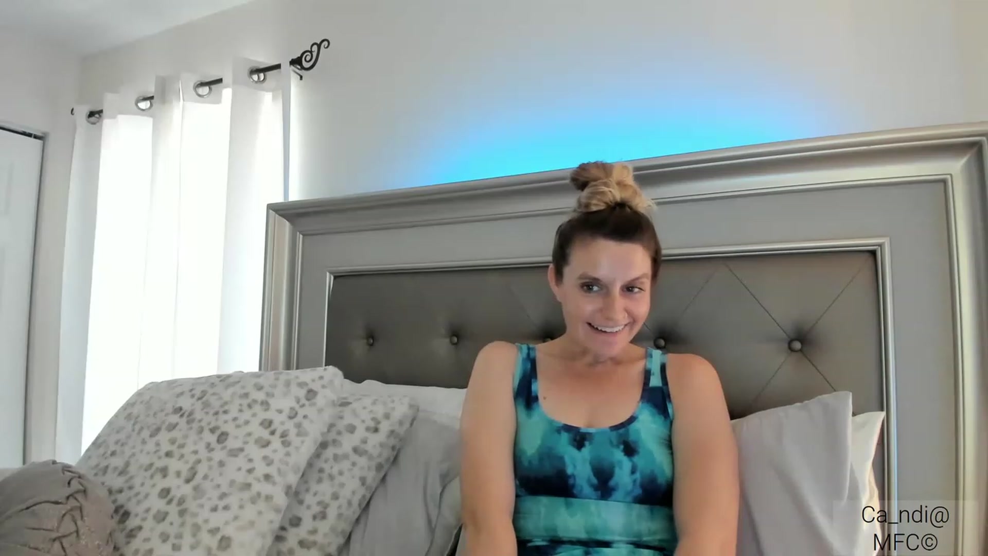 Gallery image thumbnail from Ca_ndi's myfreecams stream on, 03/07/2023, 18:38 image 18 of 20