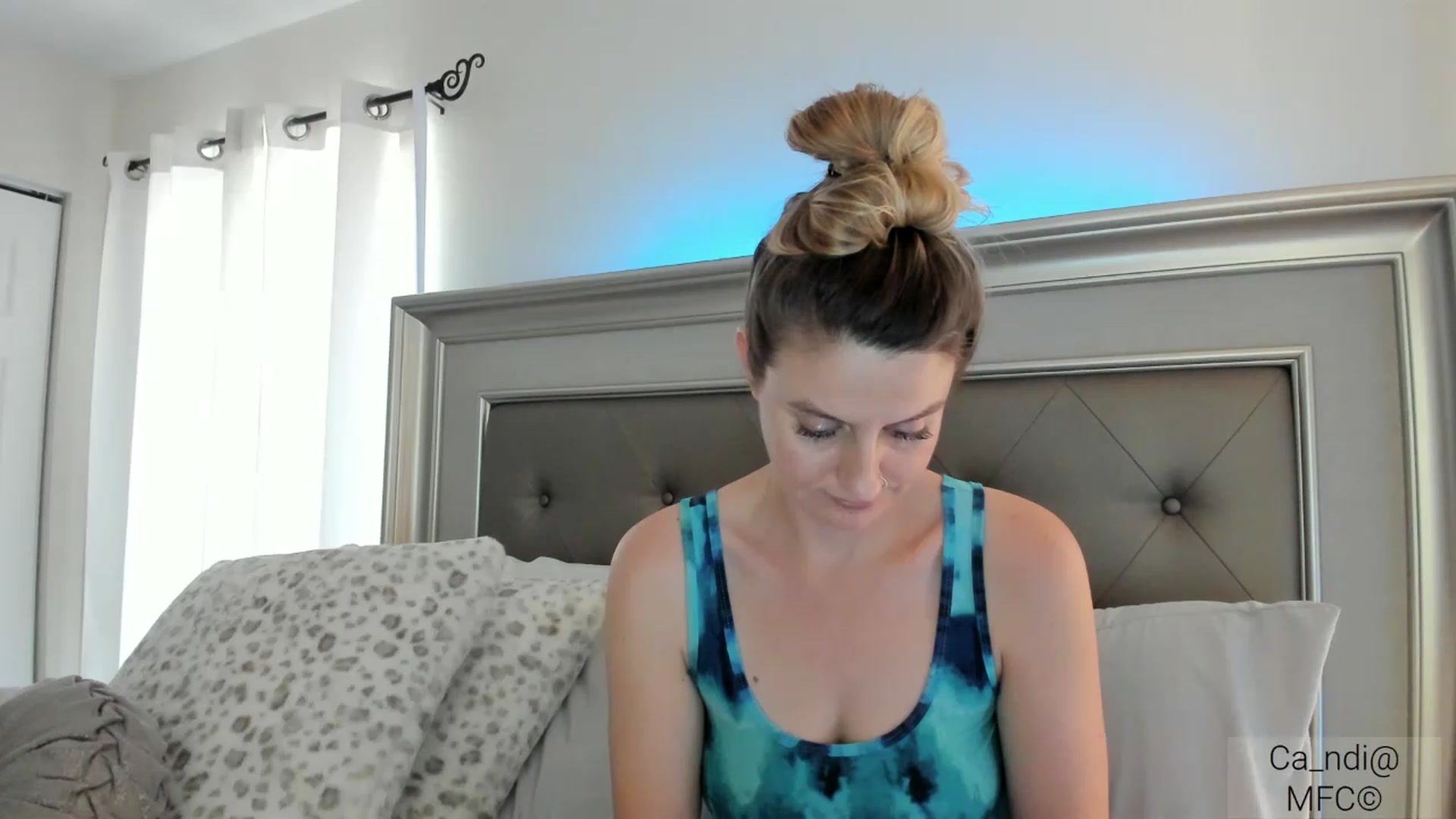 Gallery image thumbnail from Ca_ndi's myfreecams stream on, 03/07/2023, 18:38 image 17 of 20