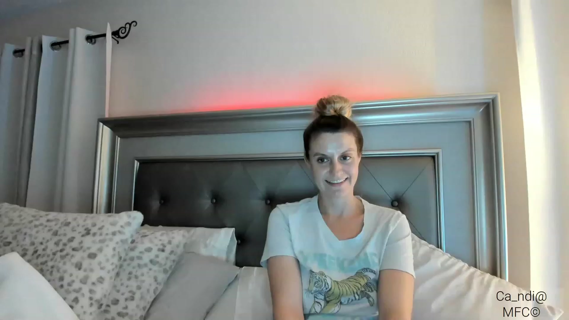Gallery image thumbnail from Ca_ndi's myfreecams stream on, 03/08/2023, 24:40 image 12 of 20