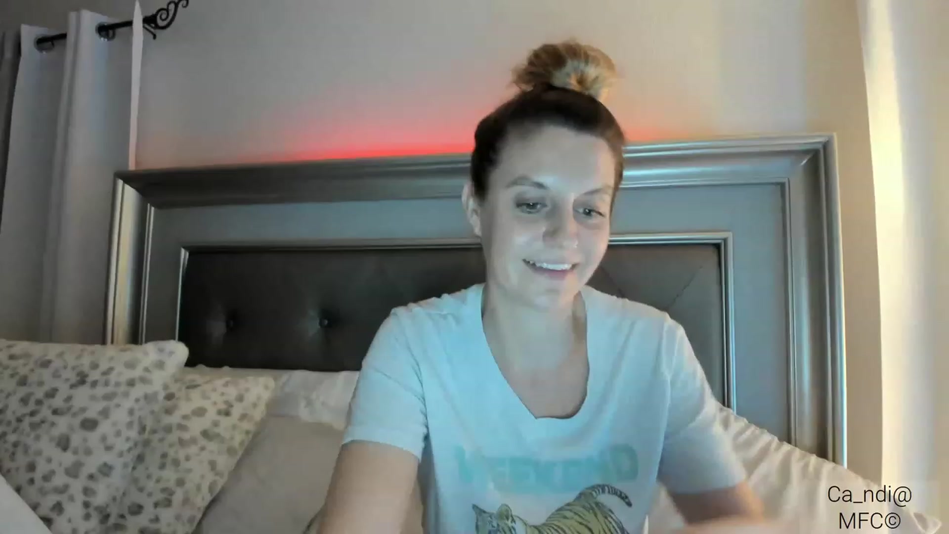 Gallery image thumbnail from Ca_ndi's myfreecams stream on, 03/08/2023, 24:40 image 6 of 20
