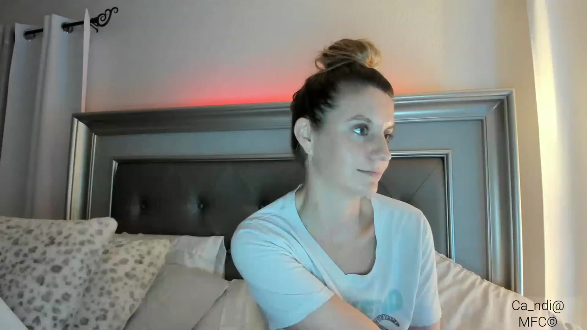 Gallery image thumbnail from Ca_ndi's myfreecams stream on, 03/08/2023, 24:40 image 2 of 20