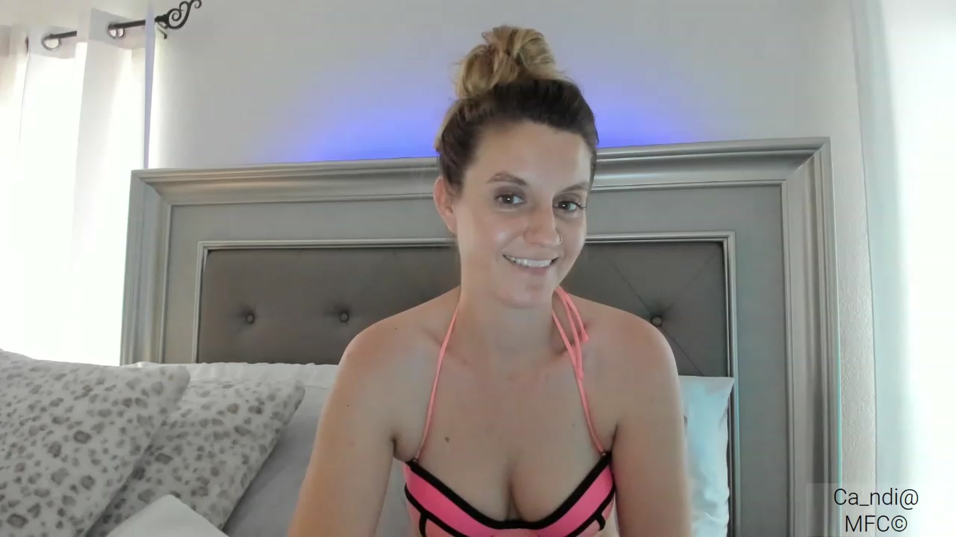 Gallery image thumbnail from Ca_ndi's myfreecams stream on, 03/08/2023, 16:32 image 12 of 20