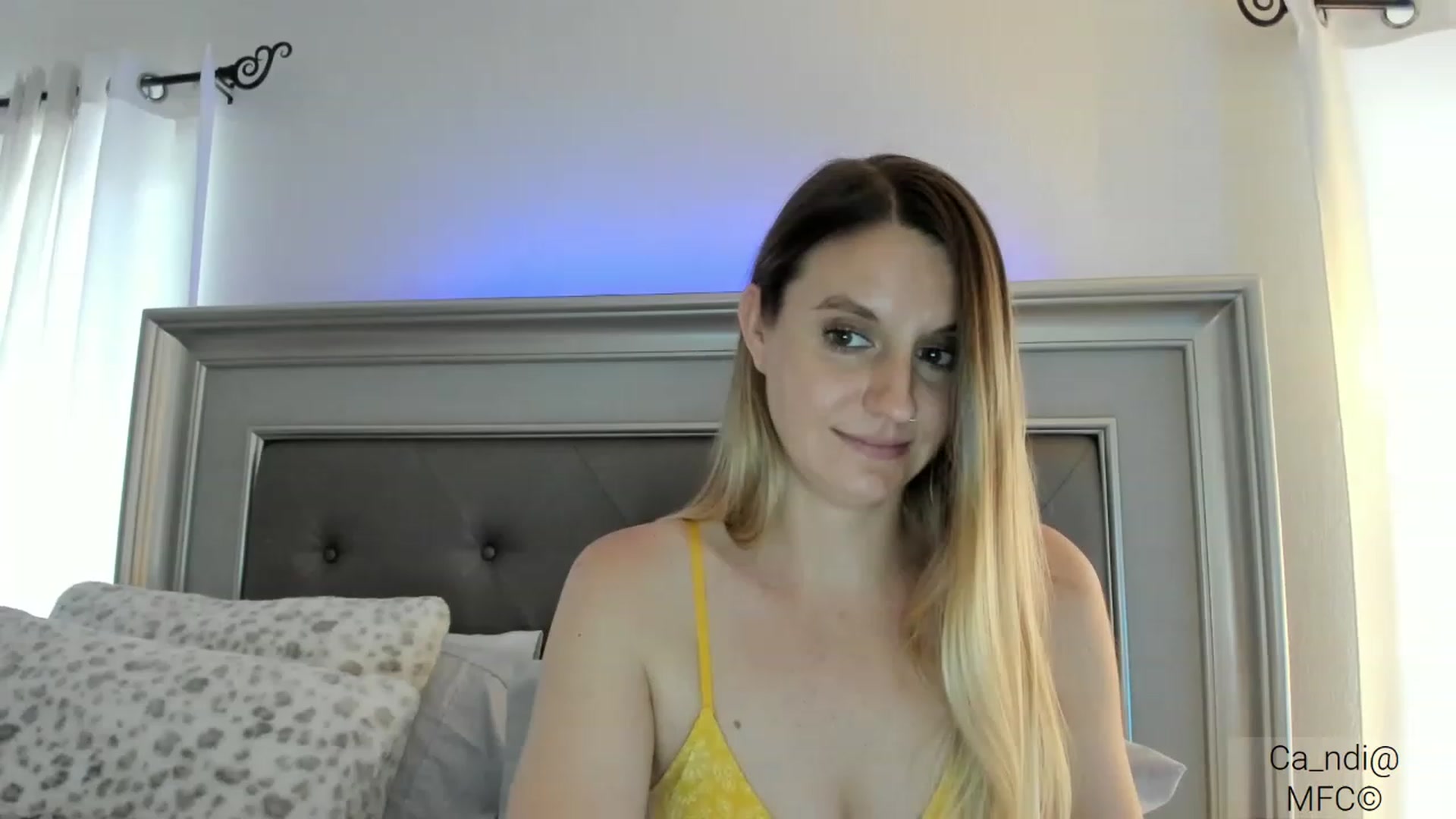 Gallery image thumbnail from Ca_ndi's myfreecams stream on, 03/09/2023, 19:20 image 1 of 20