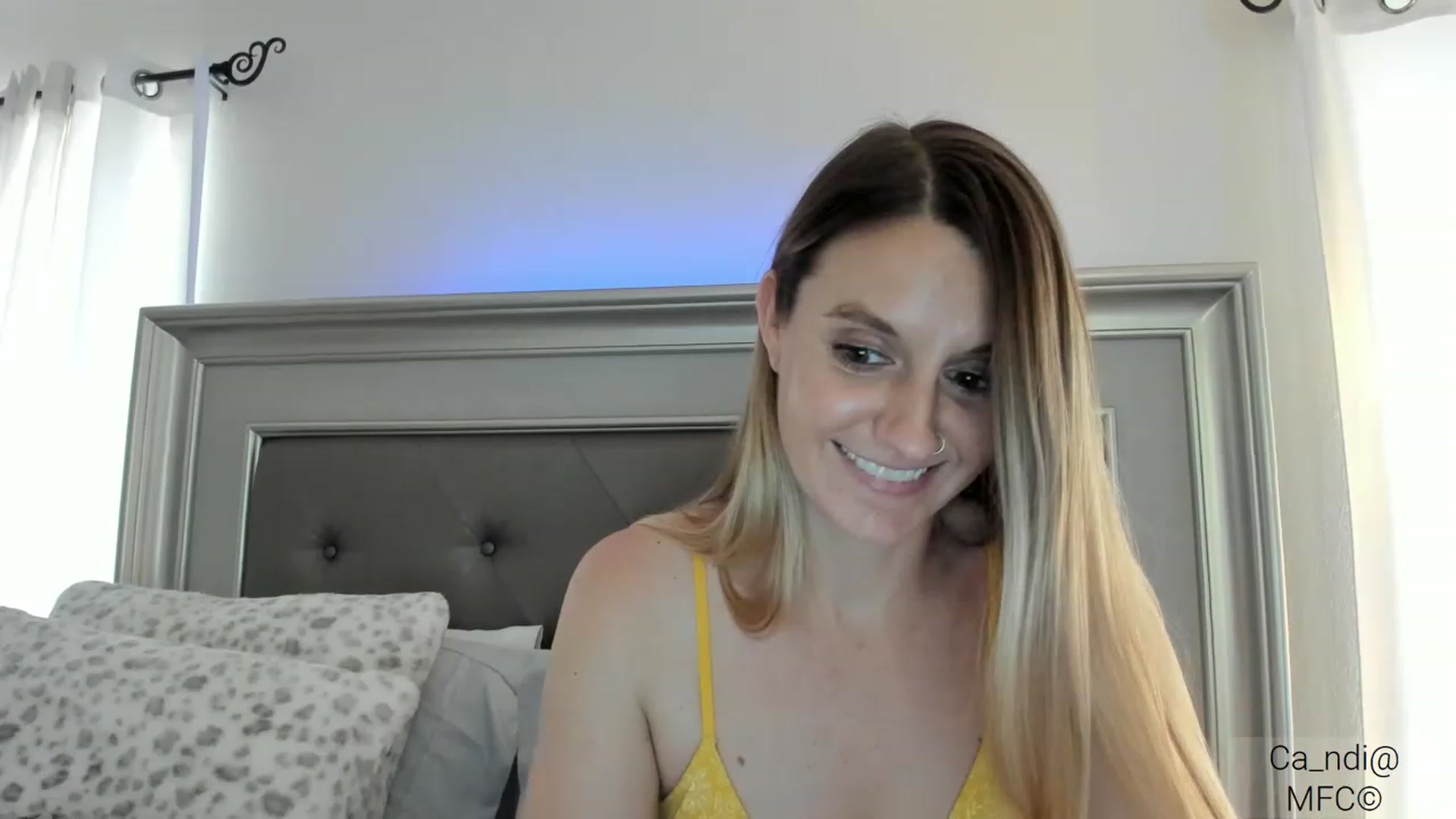 Gallery image thumbnail from Ca_ndi's myfreecams stream on, 03/09/2023, 19:20 image 9 of 20