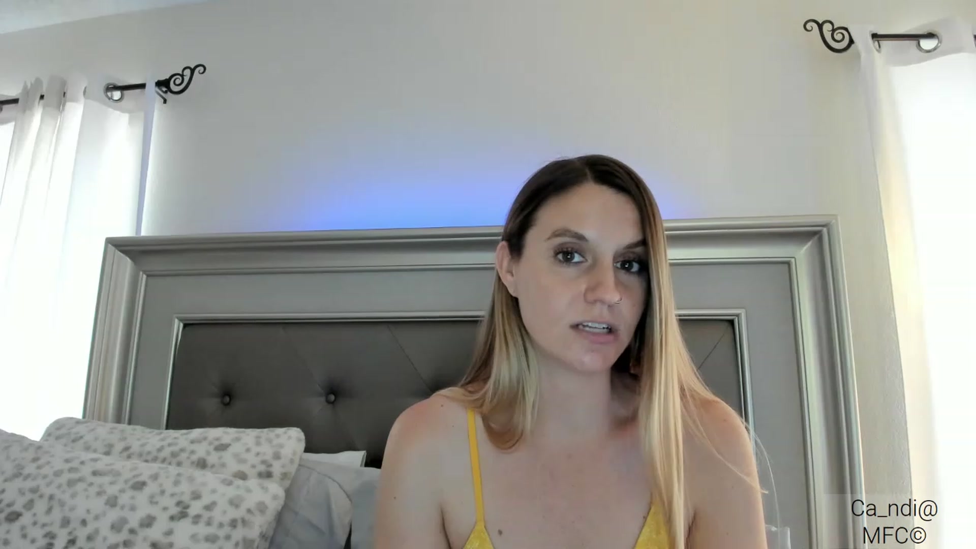 Gallery image thumbnail from Ca_ndi's myfreecams stream on, 03/09/2023, 19:20 image 6 of 20