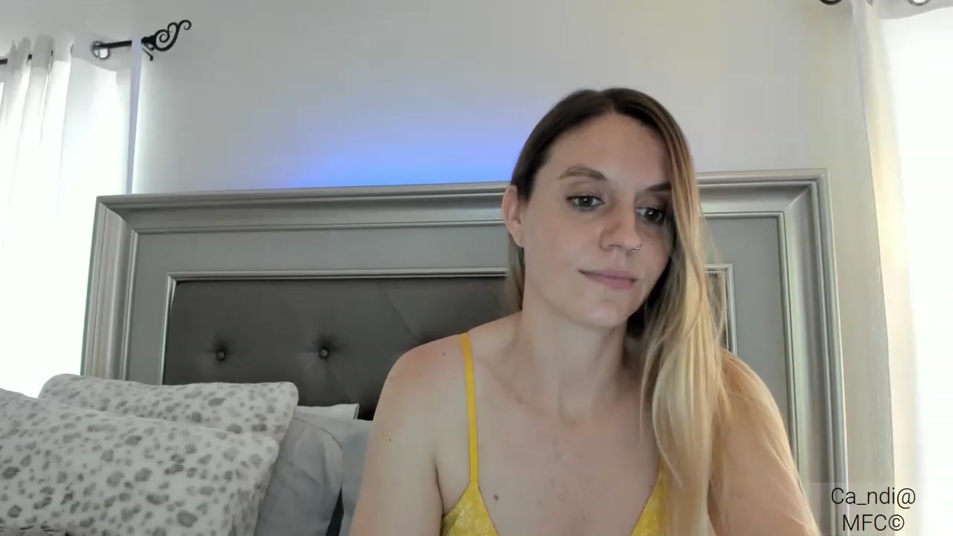 Gallery image thumbnail from Ca_ndi's myfreecams stream on, 03/09/2023, 19:20 image 16 of 20