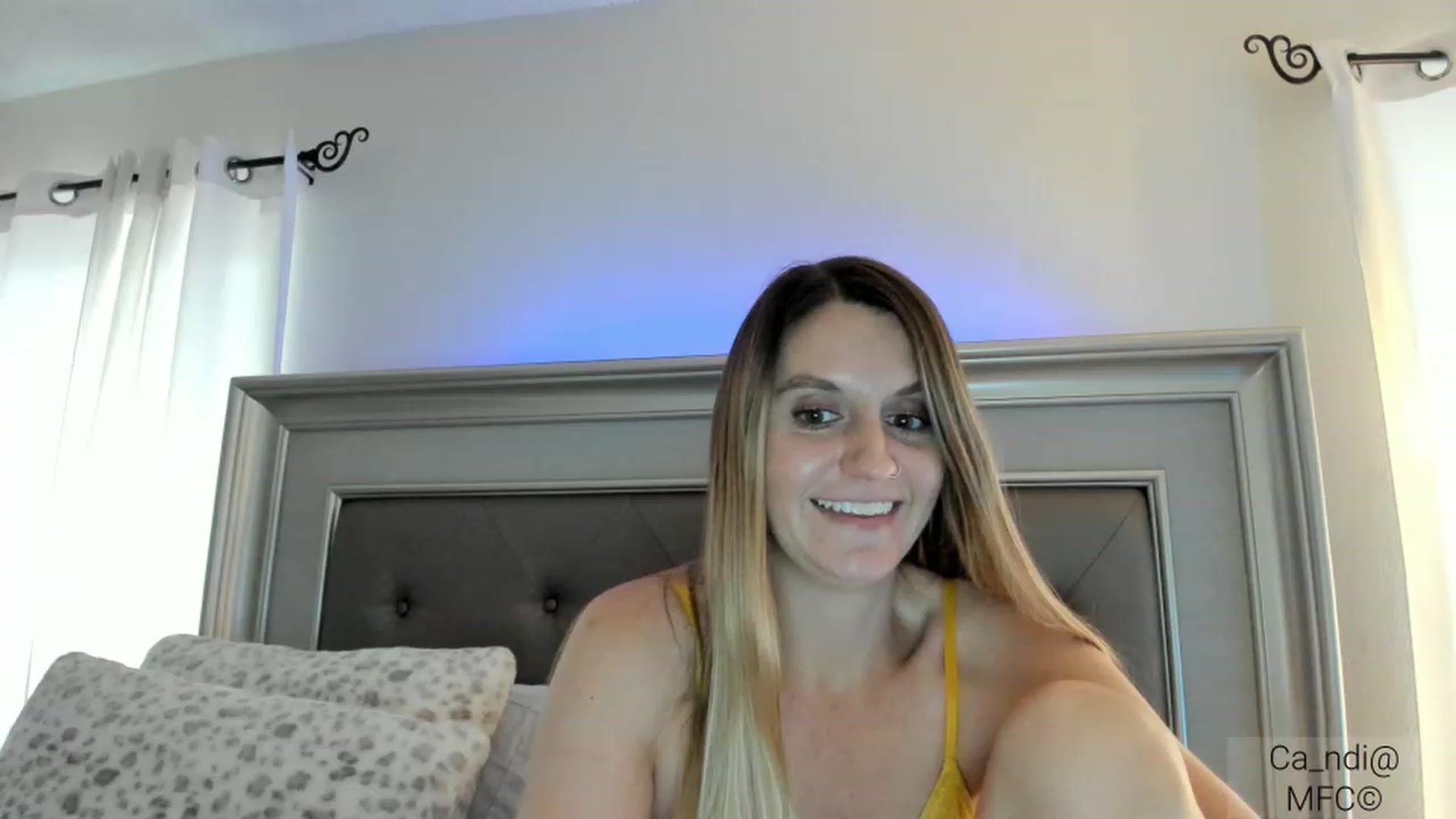 Gallery image thumbnail from Ca_ndi's myfreecams stream on, 03/09/2023, 20:25 image 15 of 20