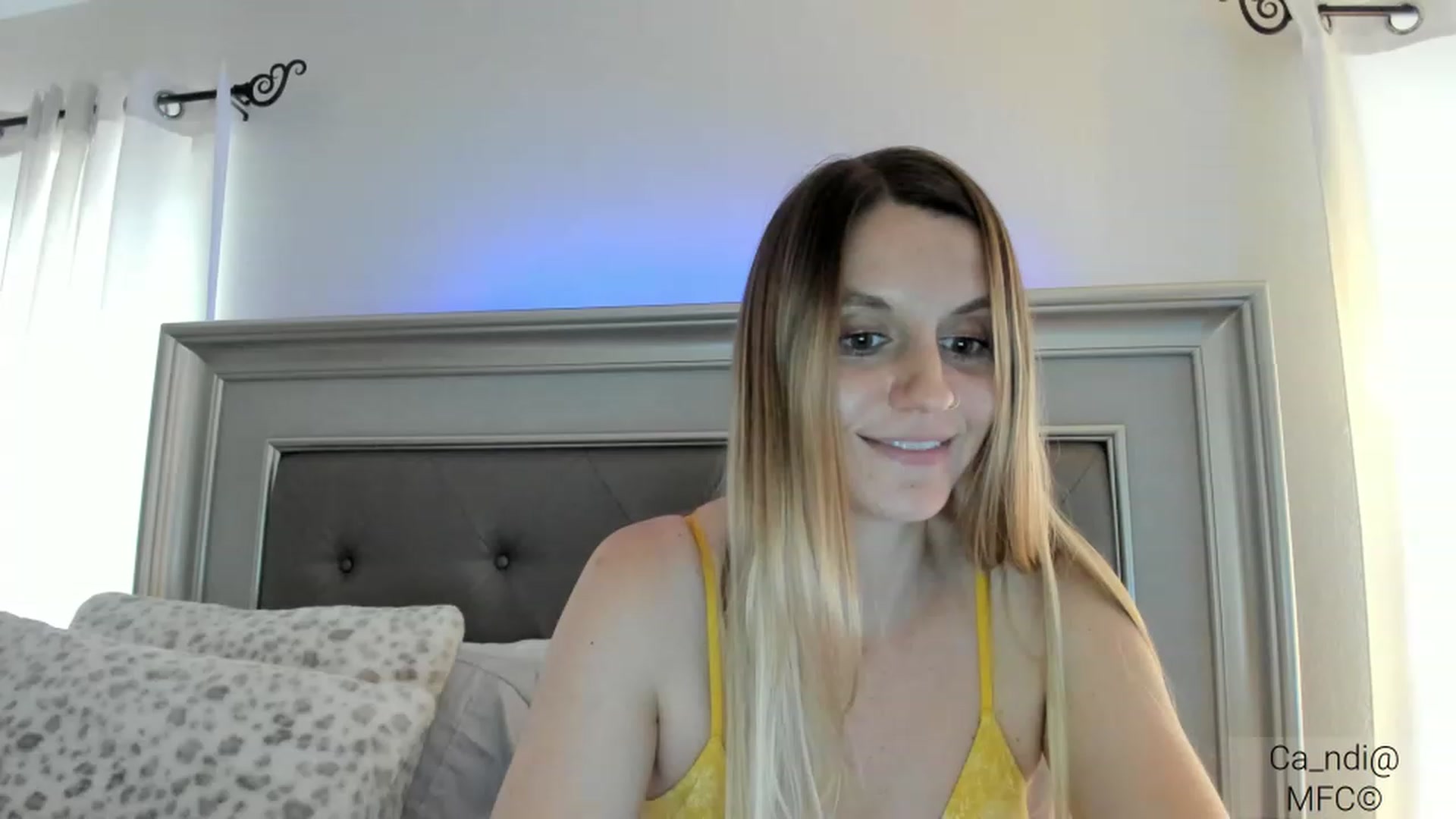 Gallery image thumbnail from Ca_ndi's myfreecams stream on, 03/09/2023, 20:25 image 8 of 20