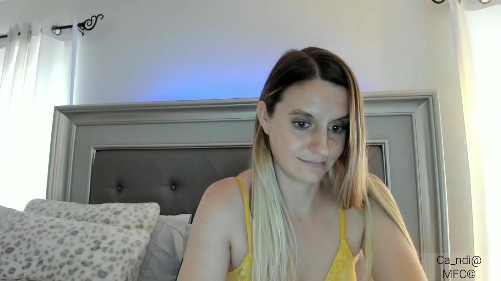 Gallery image thumbnail from Ca_ndi's myfreecams stream on, 03/09/2023, 20:25 image 9 of 20