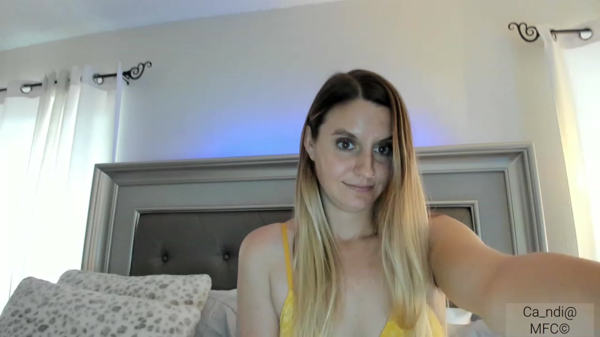 Gallery image thumbnail from Ca_ndi's myfreecams stream on, 03/09/2023, 20:25 image 13 of 20