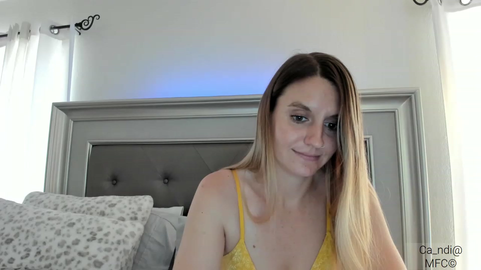 Gallery image thumbnail from Ca_ndi's myfreecams stream on, 03/09/2023, 20:25 image 4 of 20