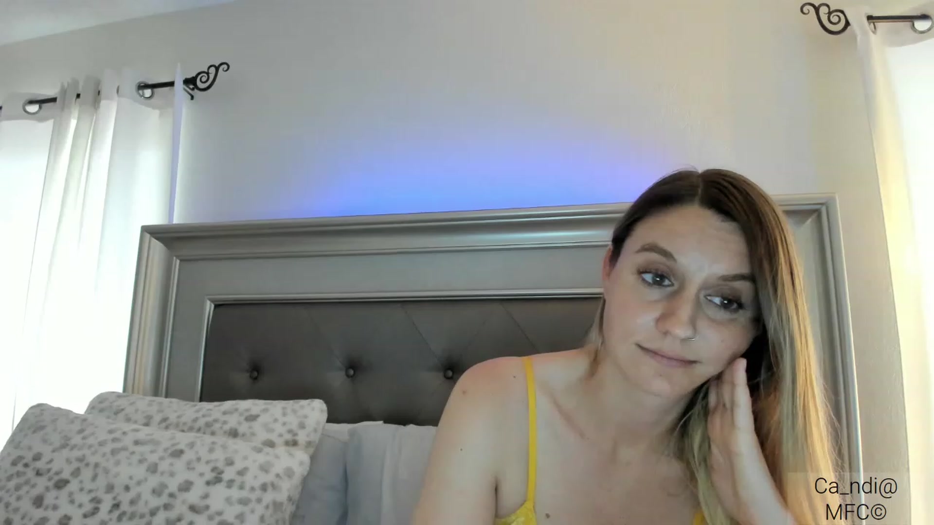 Gallery image thumbnail from Ca_ndi's myfreecams stream on, 03/09/2023, 20:25 image 18 of 20