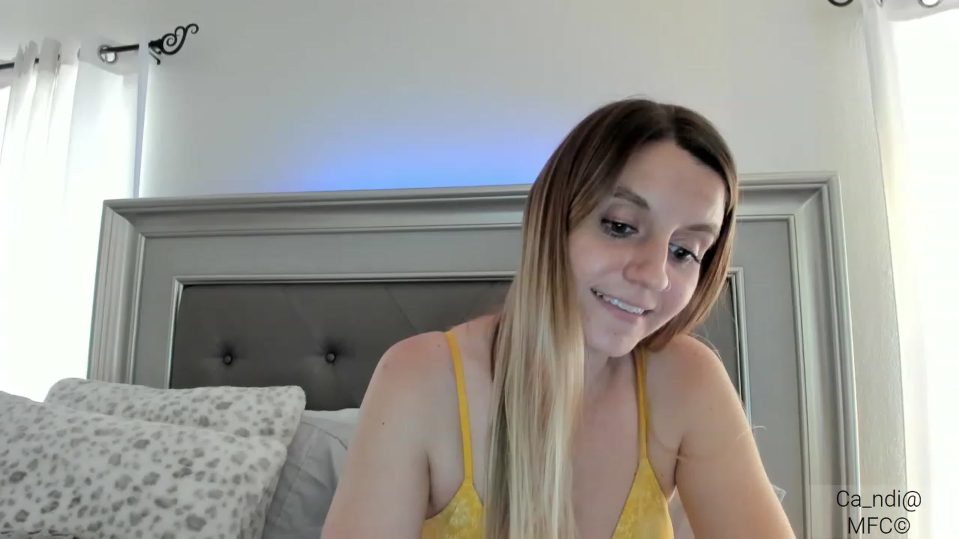 Gallery image thumbnail from Ca_ndi's myfreecams stream on, 03/09/2023, 20:25 image 5 of 20