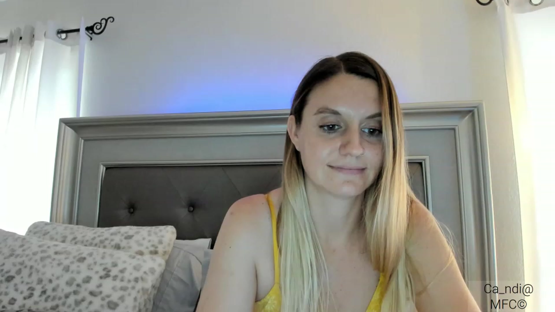 Gallery image thumbnail from Ca_ndi's myfreecams stream on, 03/09/2023, 20:25 image 11 of 20