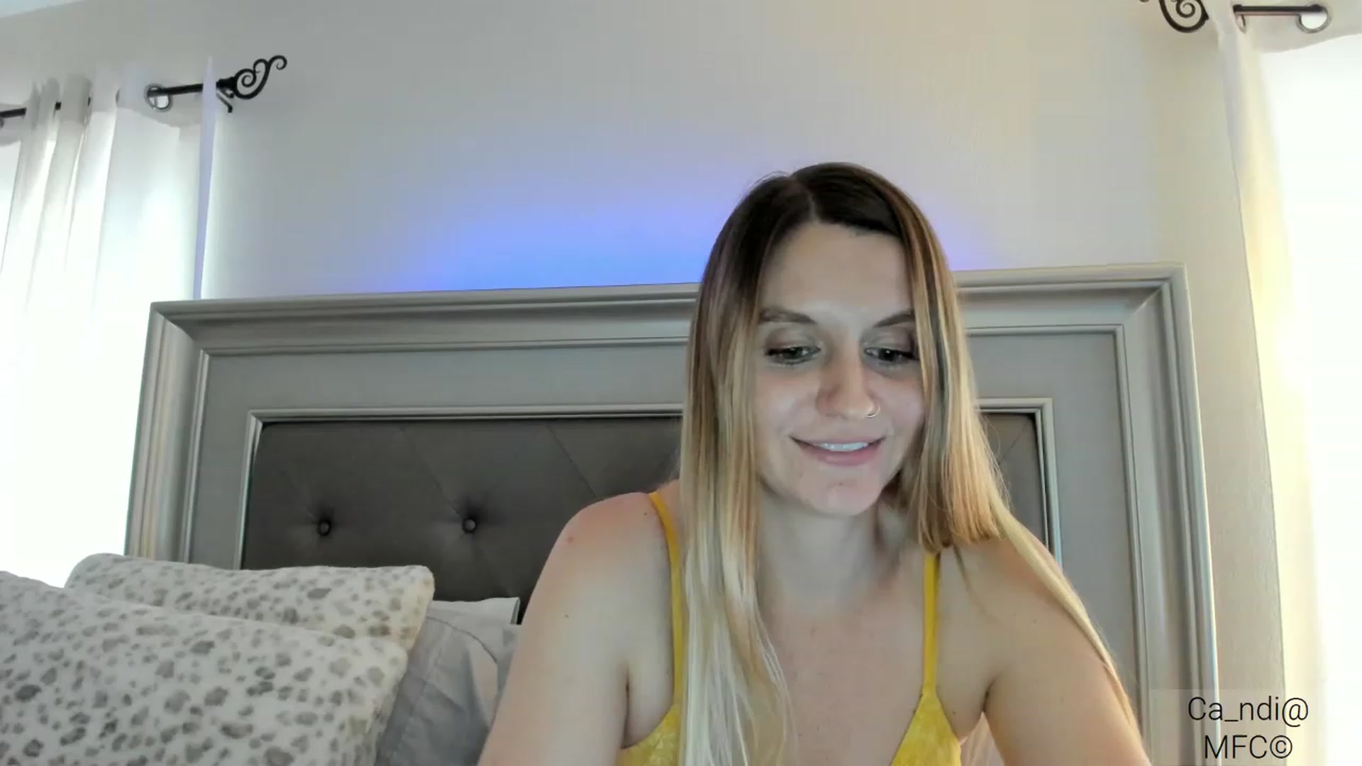 Gallery image thumbnail from Ca_ndi's myfreecams stream on, 03/09/2023, 20:25 image 7 of 20
