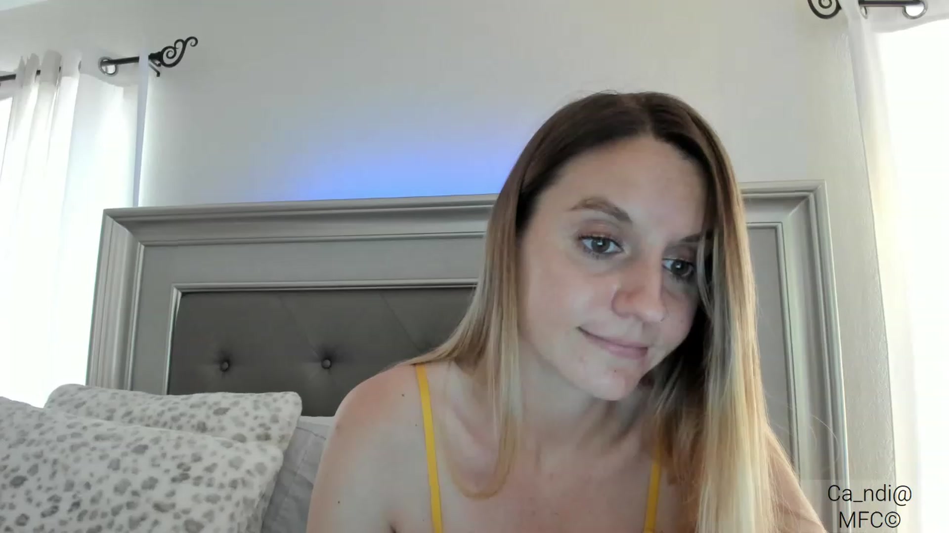 Gallery image thumbnail from Ca_ndi's myfreecams stream on, 03/09/2023, 20:25 image 3 of 20