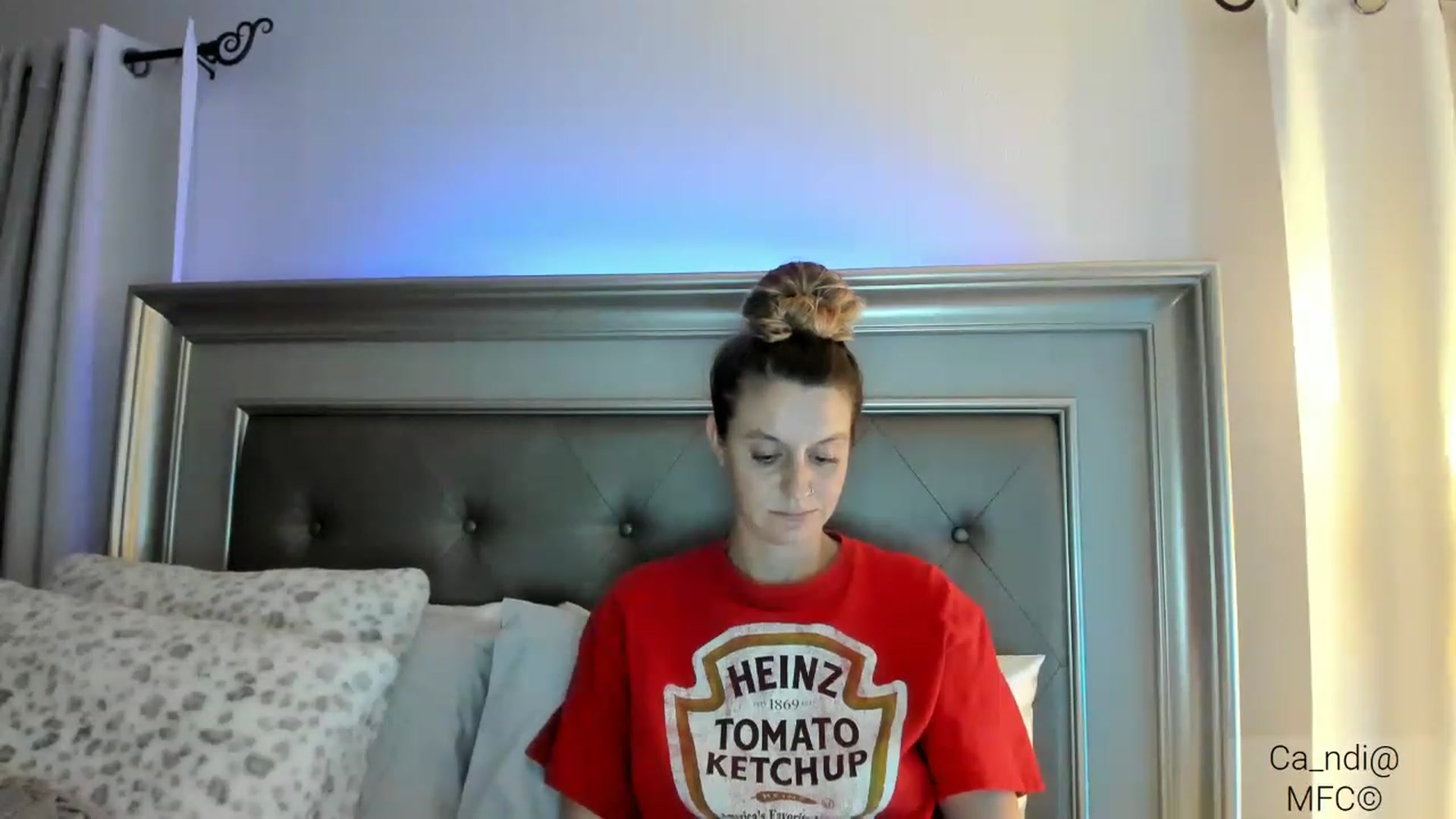 Gallery image thumbnail from Ca_ndi's myfreecams stream on, 03/10/2023, 01:08 image 17 of 20