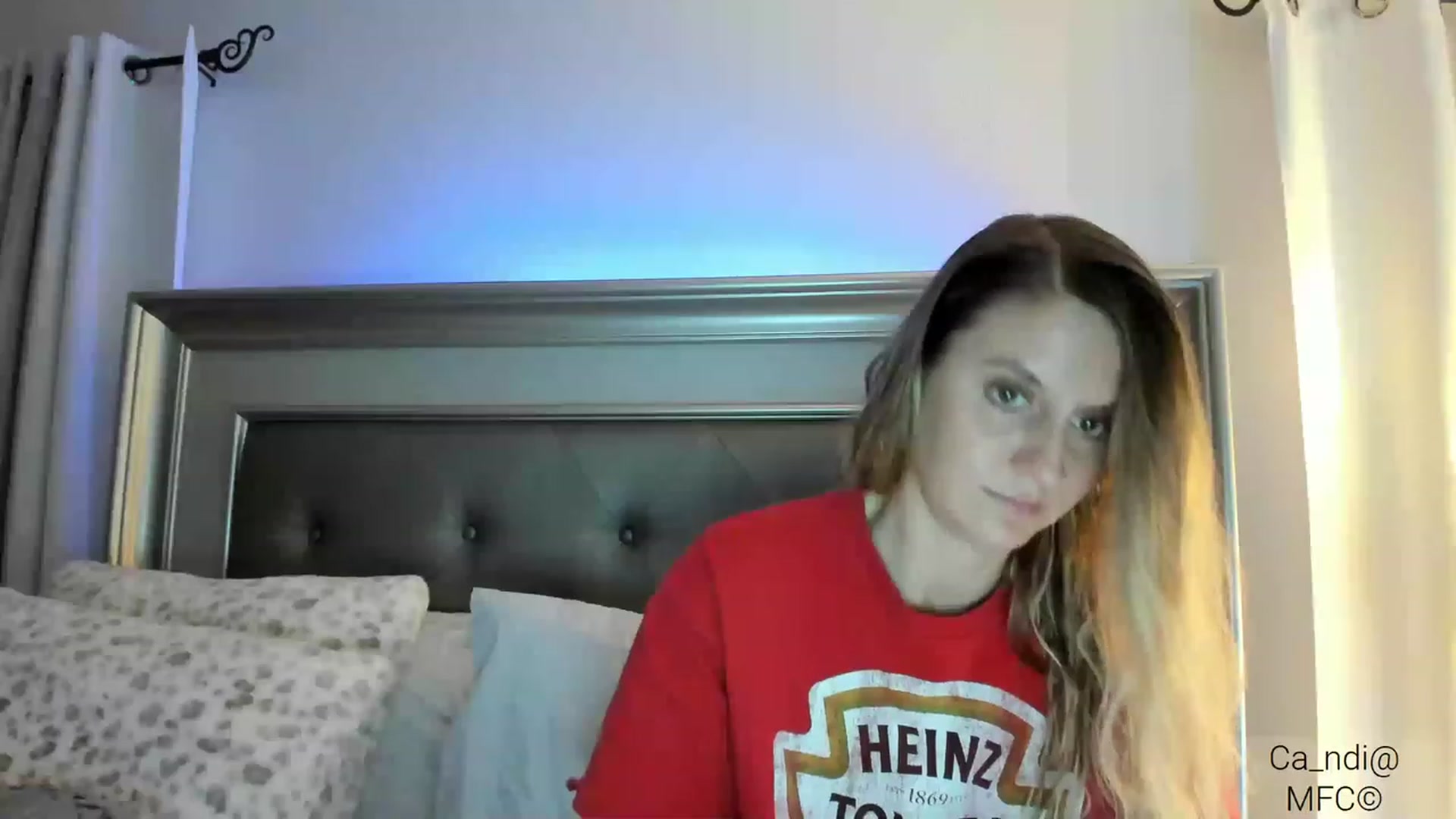 Gallery image thumbnail from Ca_ndi's myfreecams stream on, 03/10/2023, 01:08 image 4 of 20