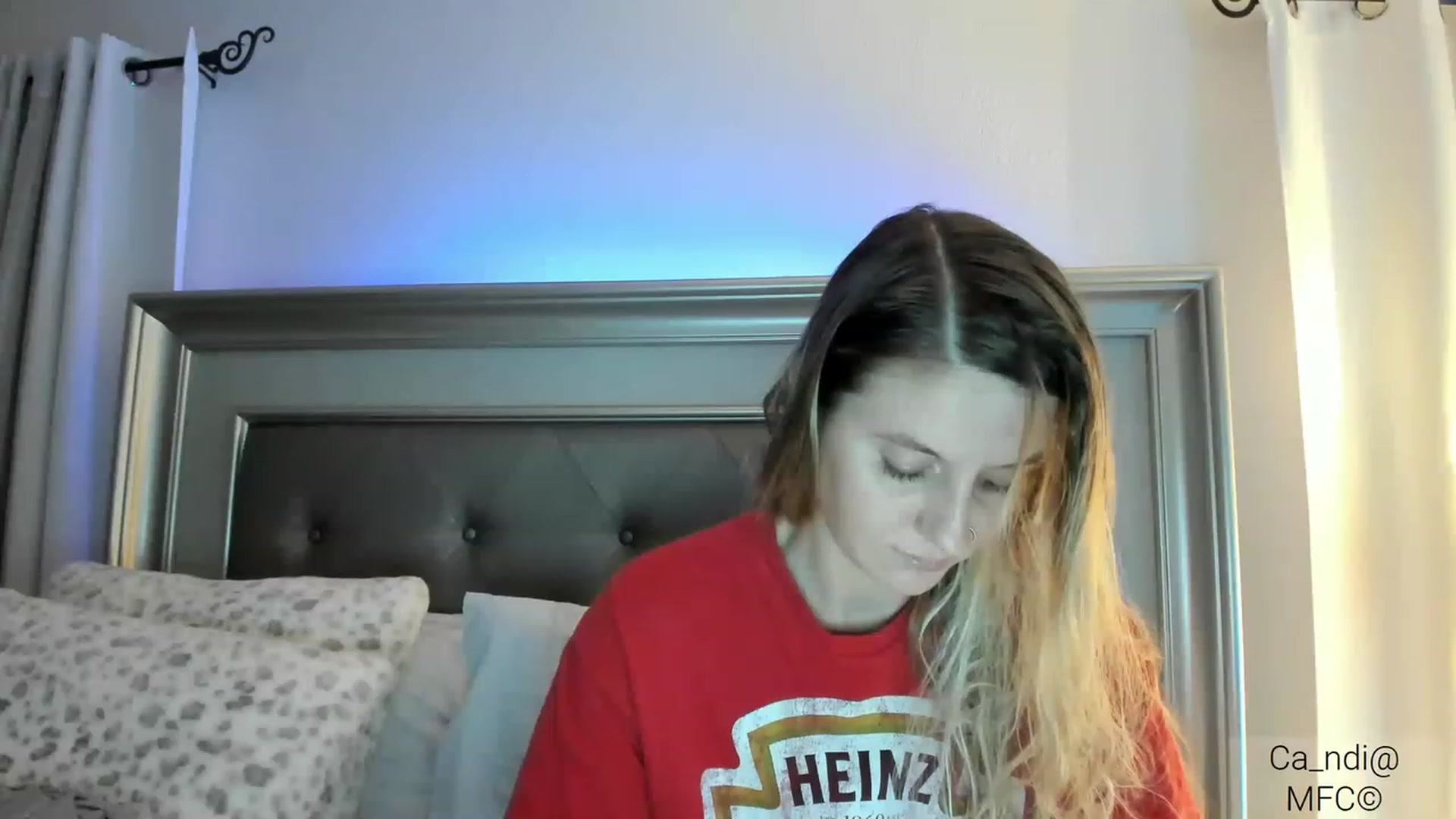 Gallery image thumbnail from Ca_ndi's myfreecams stream on, 03/10/2023, 01:08 image 6 of 20