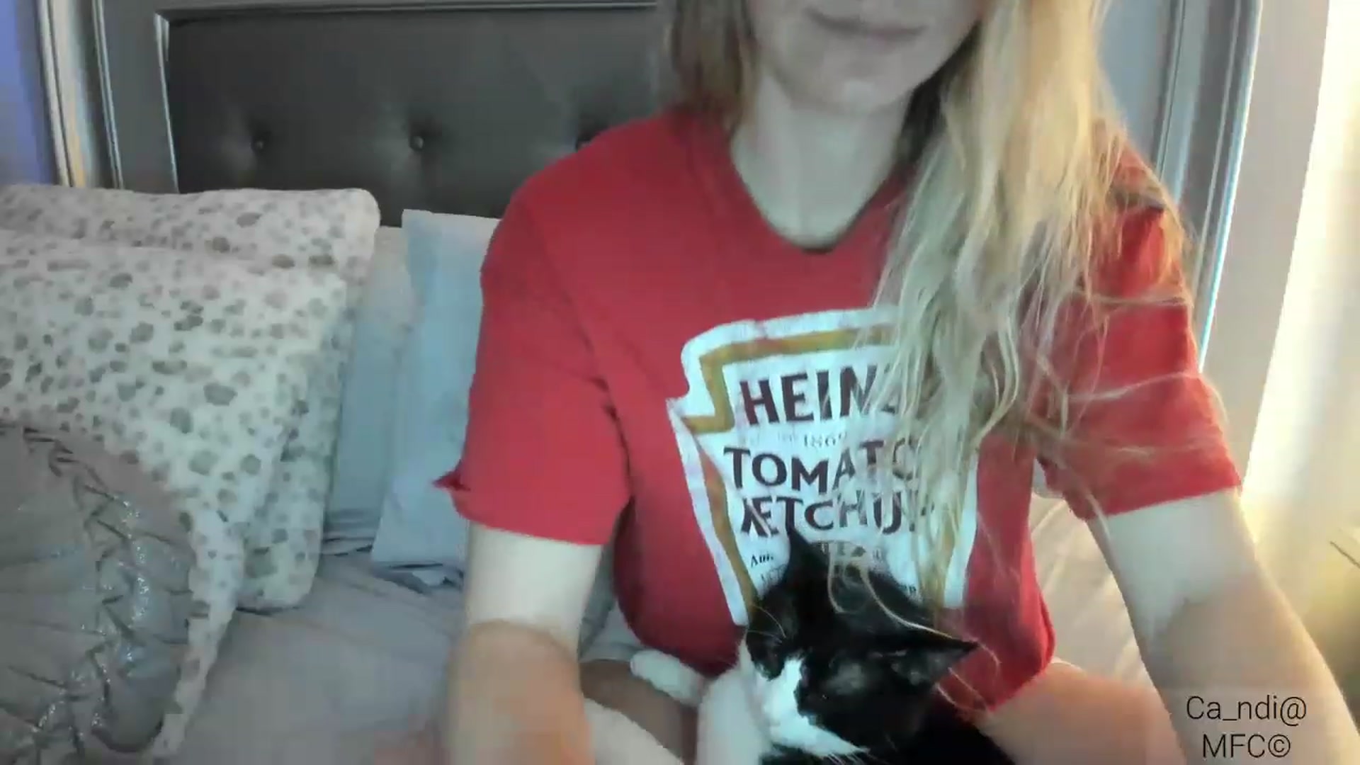 Gallery image thumbnail from Ca_ndi's myfreecams stream on, 03/10/2023, 01:08 image 10 of 20
