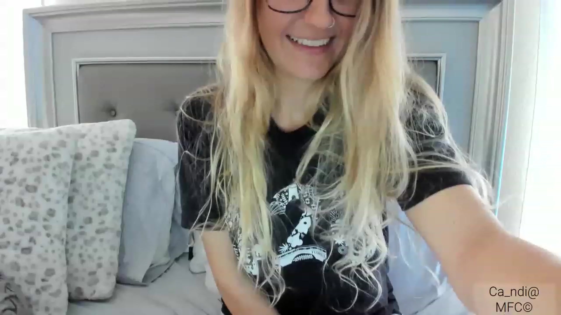 Gallery image thumbnail from Ca_ndi's myfreecams stream on, 03/10/2023, 14:51 image 8 of 20