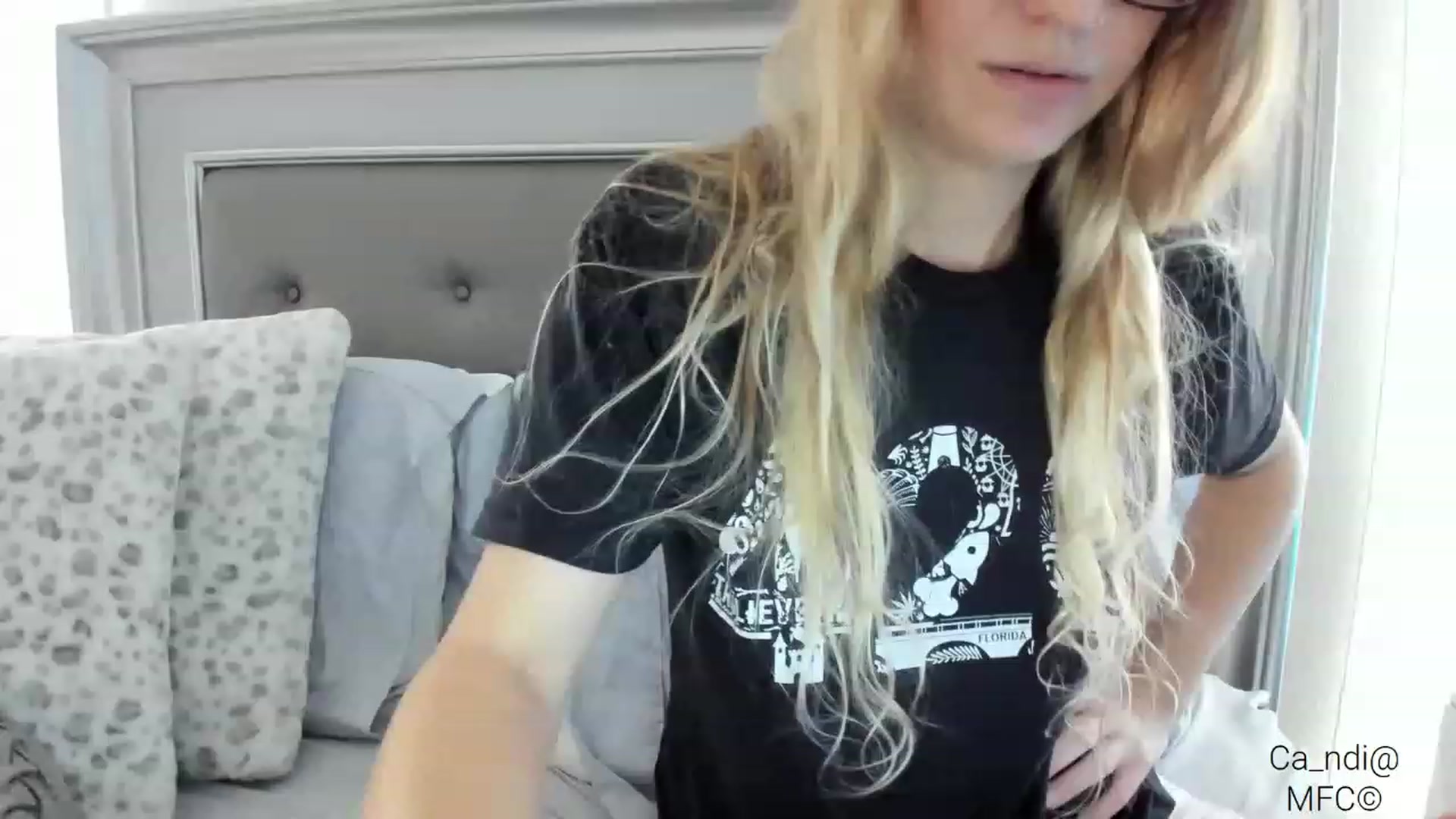 Gallery image thumbnail from Ca_ndi's myfreecams stream on, 03/10/2023, 14:51 image 1 of 20
