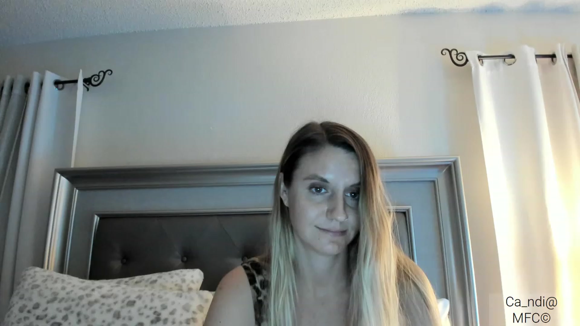 Gallery image thumbnail from Ca_ndi's myfreecams stream on, 03/11/2023, 24:56 image 13 of 20
