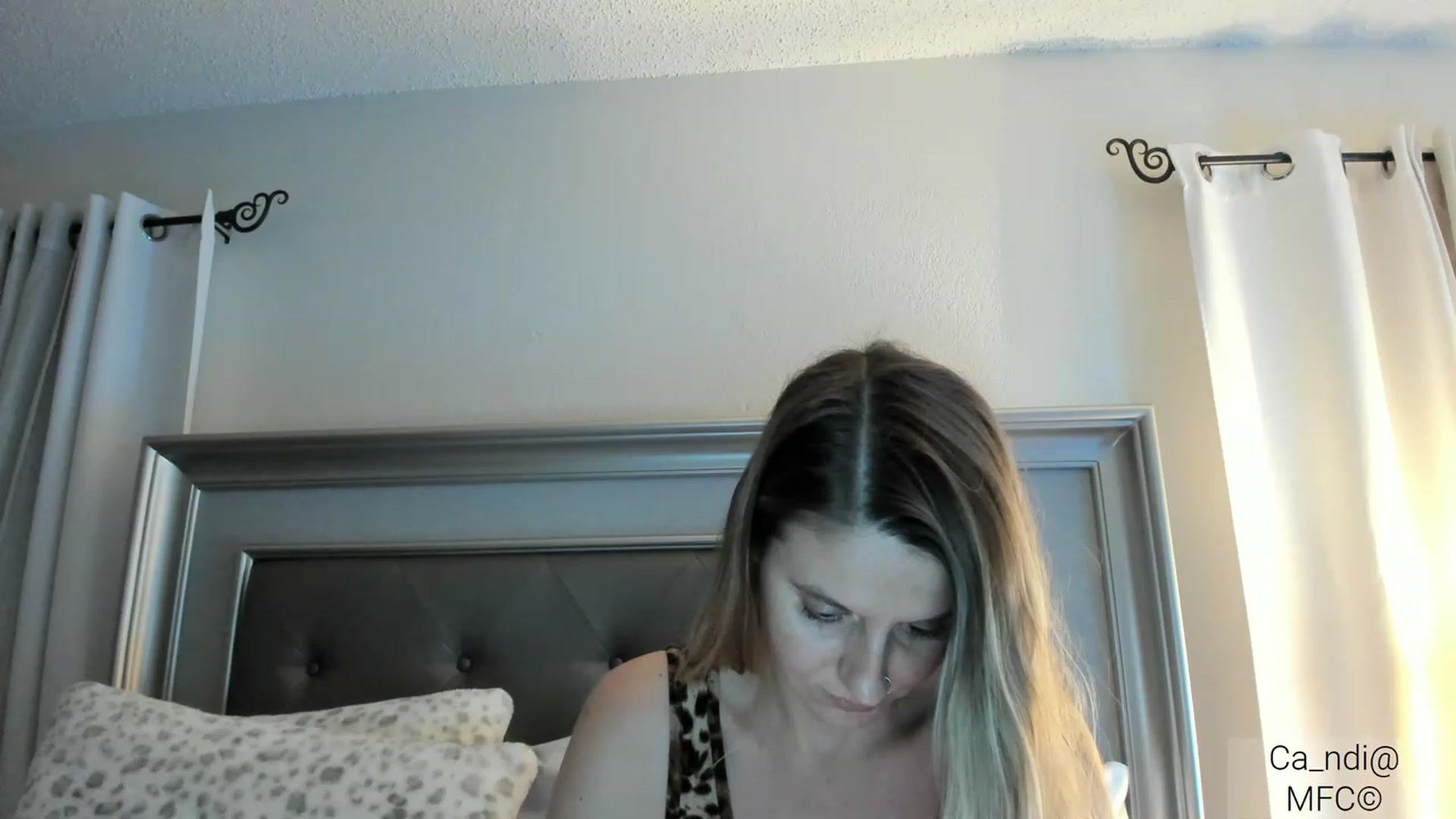 Gallery image thumbnail from Ca_ndi's myfreecams stream on, 03/11/2023, 24:56 image 17 of 20