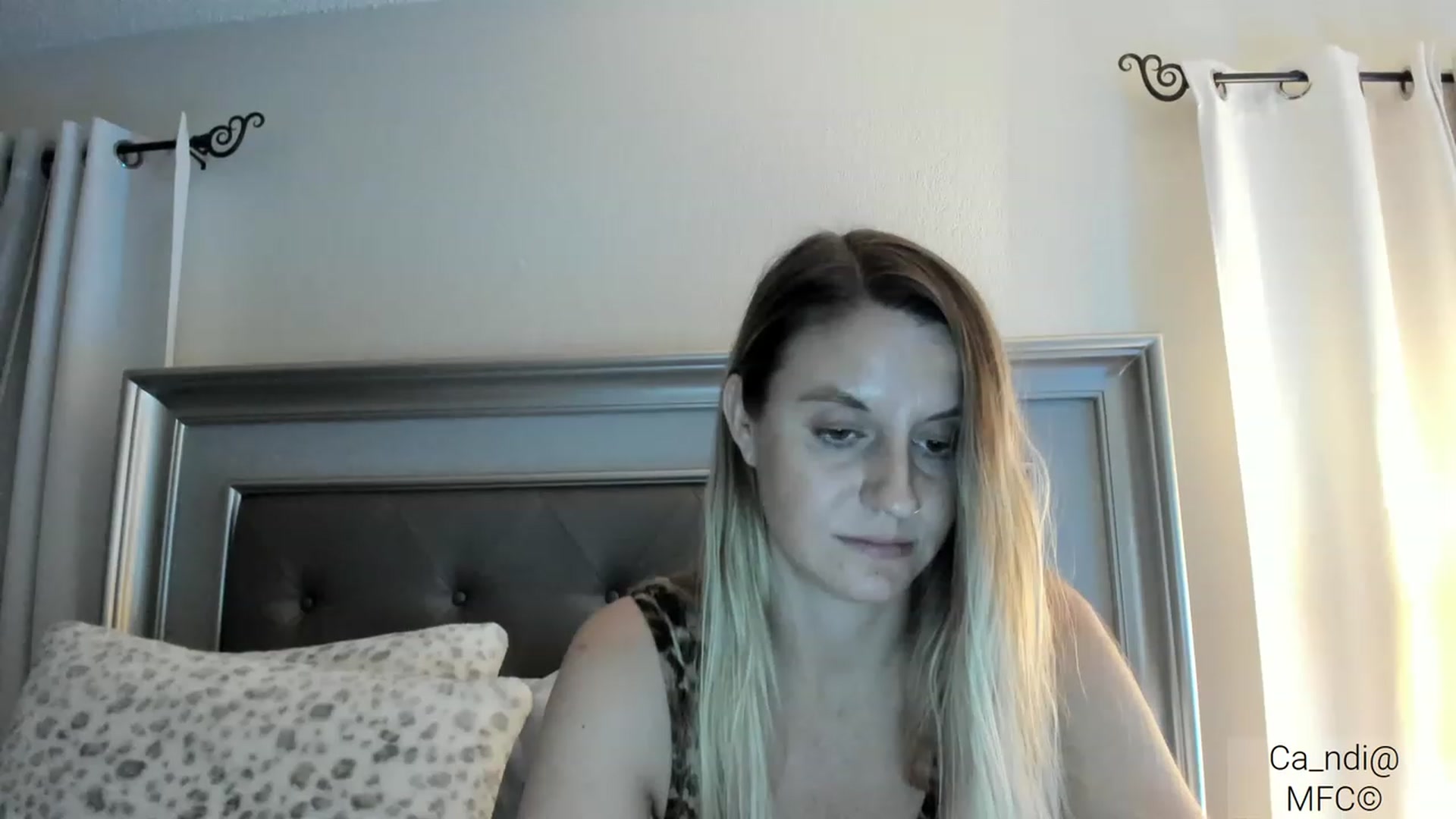 Gallery image thumbnail from Ca_ndi's myfreecams stream on, 03/11/2023, 24:56 image 12 of 20