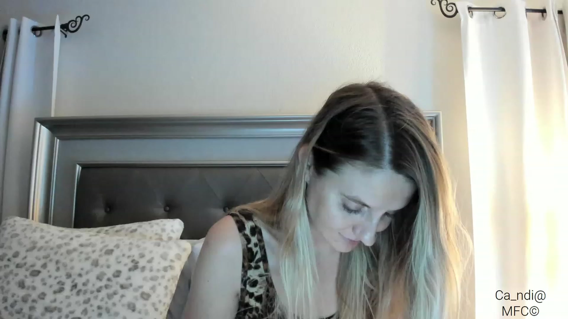 Gallery image thumbnail from Ca_ndi's myfreecams stream on, 03/11/2023, 24:56 image 3 of 20