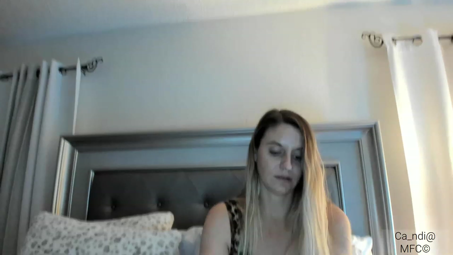 Gallery image thumbnail from Ca_ndi's myfreecams stream on, 03/11/2023, 24:56 image 10 of 20