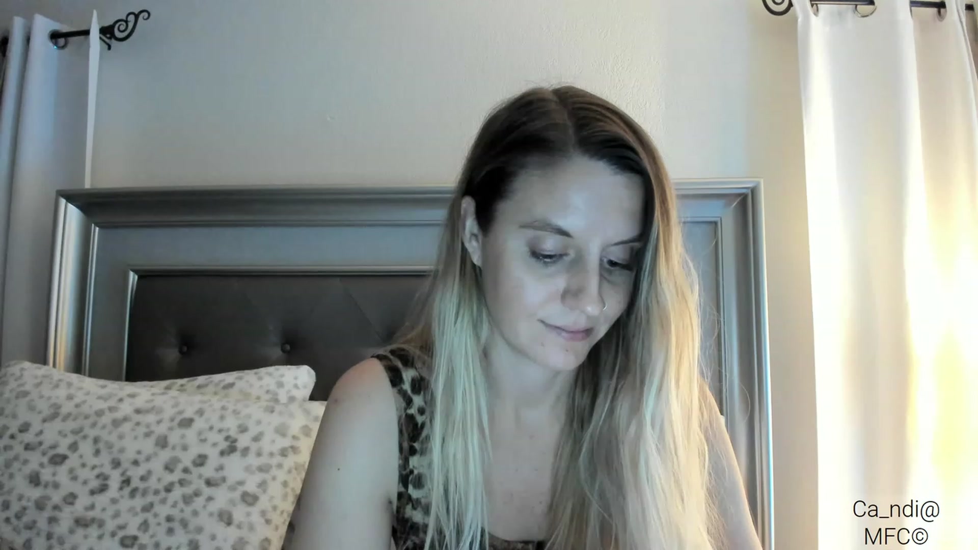 Gallery image thumbnail from Ca_ndi's myfreecams stream on, 03/11/2023, 24:56 image 5 of 20